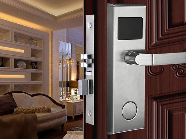 满城24小时上门开锁公司