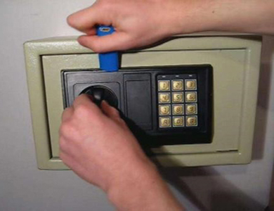 满城24小时上门开锁公司