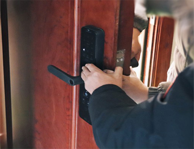 满城24小时上门开锁公司